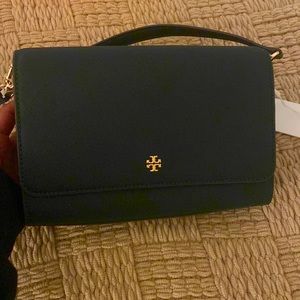 It's tory bursh bran new , olive color